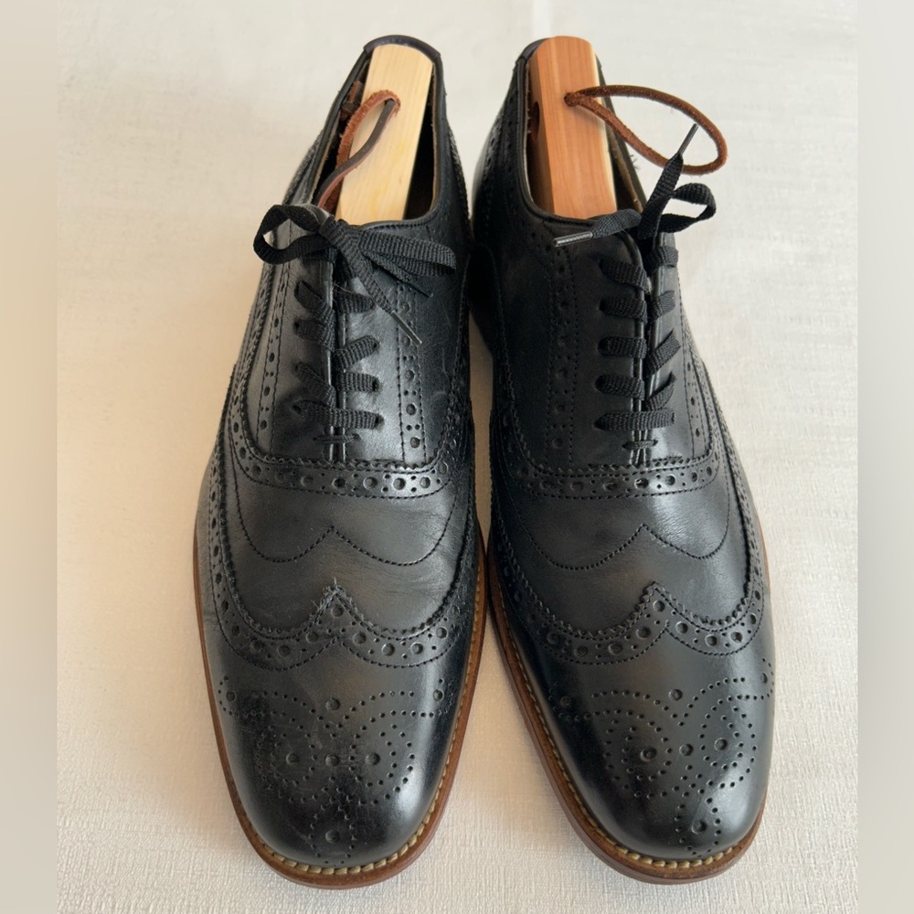 Clark’s Lace Up Wing Tip Oxford’s